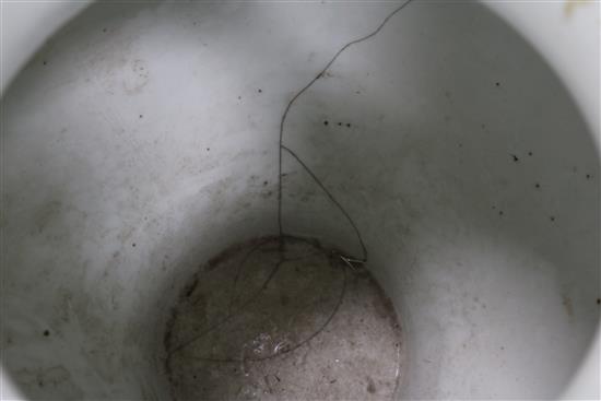 A large Chinese wucai jar, 19th century, height 34cm, cracked